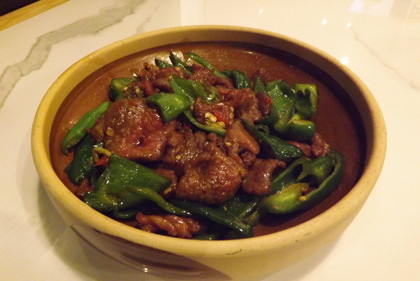 羊角椒炒牛肉（牛肉とピーマンの旨辛炒め）